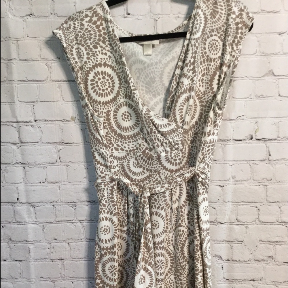 Loft Styling-Dress -Soft -Neutral- Flirty or  Casual or Everyday. NWOT